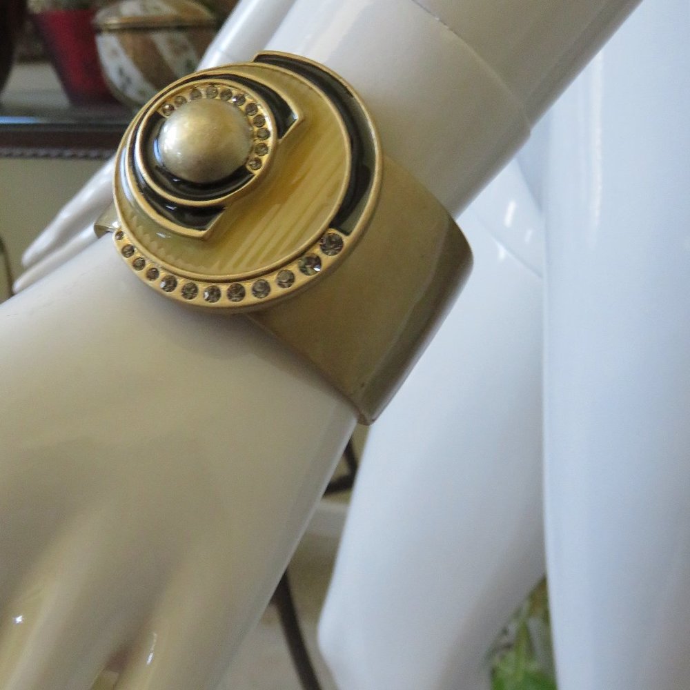 Lia Sophia Bracelet runway collection